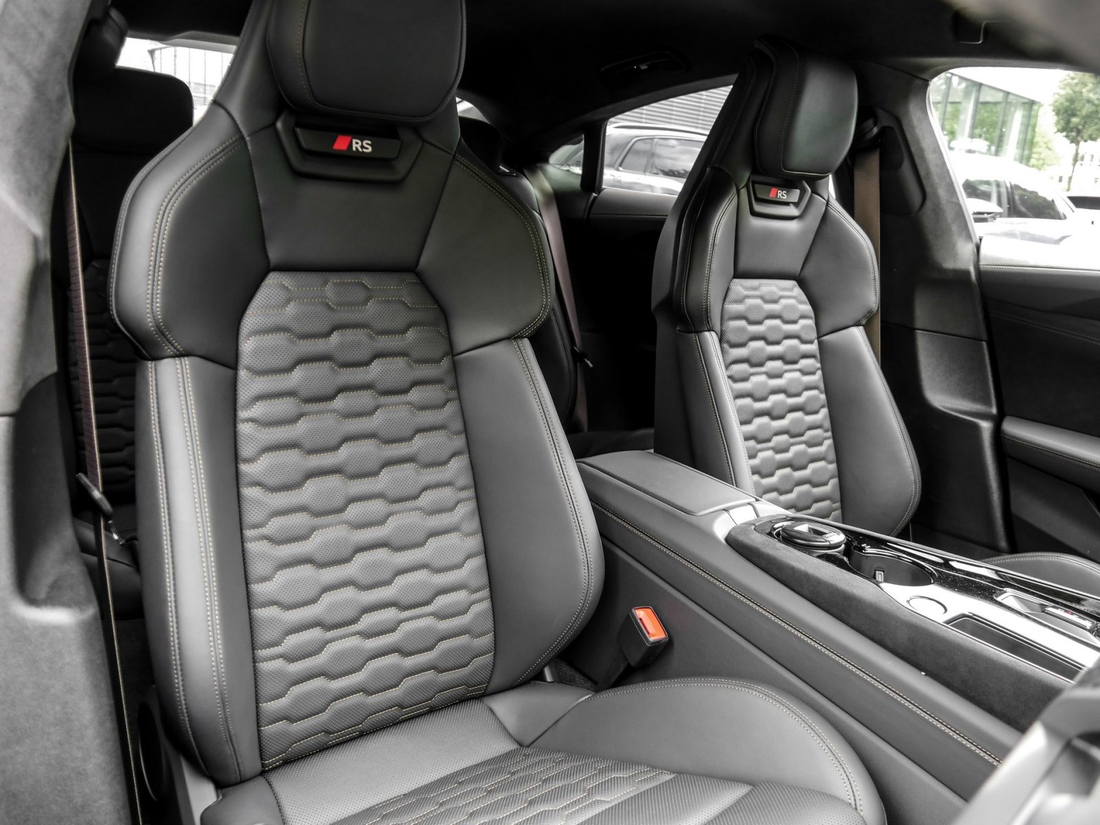 Audi RS e-tron GT performance quattro CARBONDACH LM21