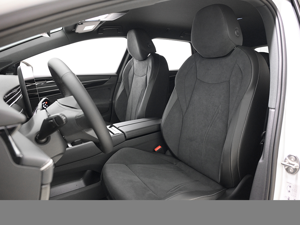 Volkswagen ID.7 Tourer PRO AHK BLACKSTYLE eKLAPPE 360CAM