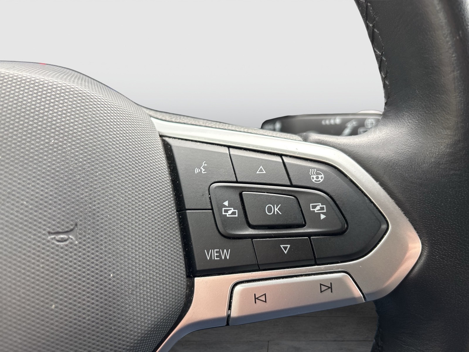 Volkswagen T-Roc 1.5 LIFE KAMERA ACC ALU18 NAVI SITZH.