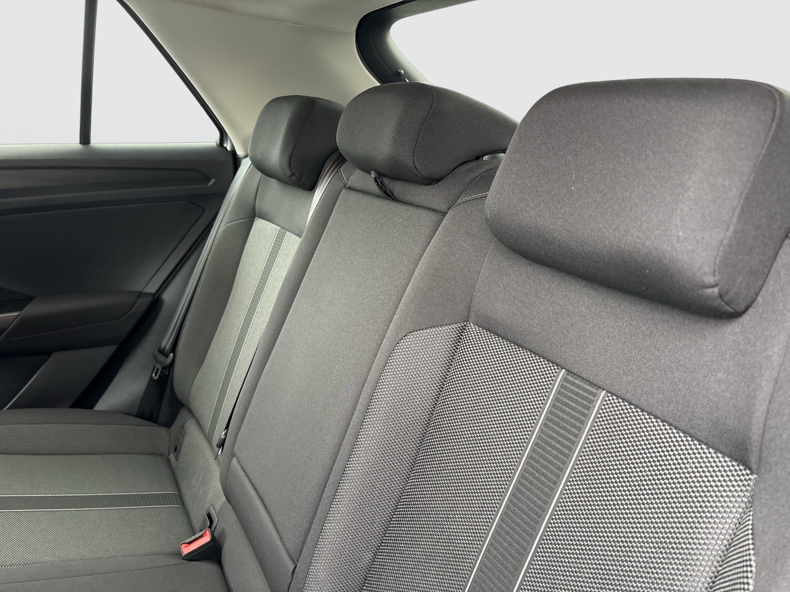 Volkswagen T-Roc 1.5 LIFE KAMERA ACC ALU18 NAVI SITZH.