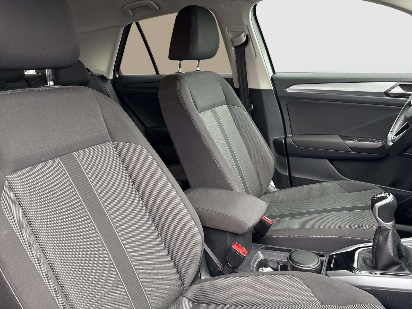 Volkswagen T-Roc 1.5 LIFE KAMERA ACC ALU18 NAVI SITZH.