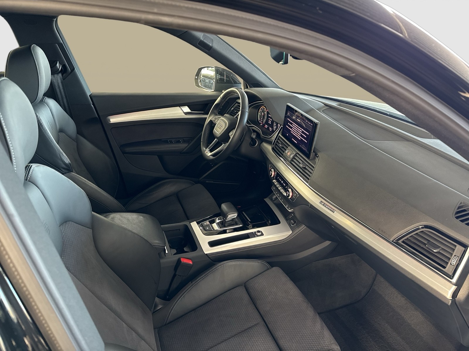 Audi Q5 50 HYBRID Q. S LINE PANO AHK KAMERA ALU20"