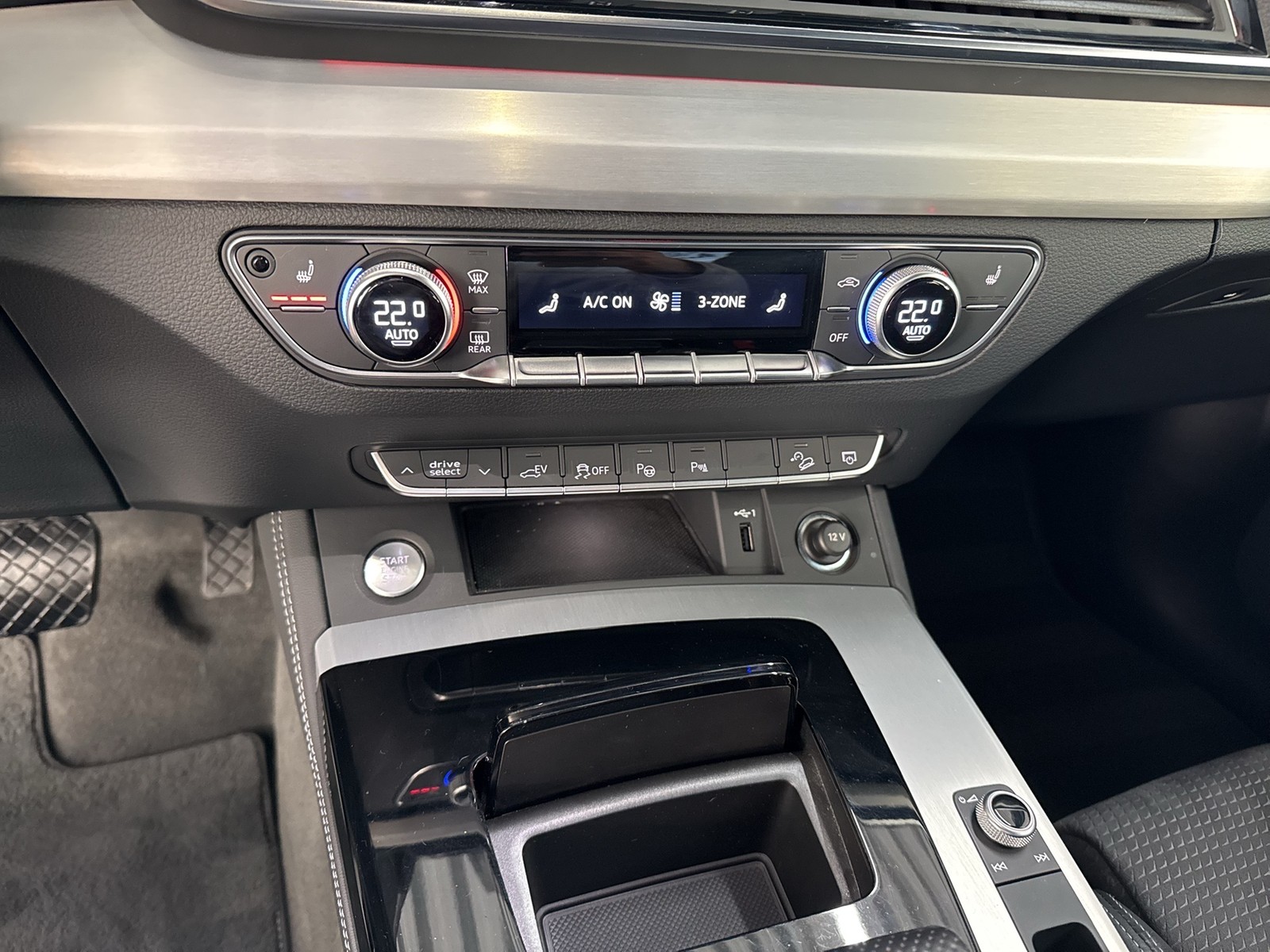 Audi Q5 50 HYBRID Q. S LINE PANO AHK KAMERA ALU20"