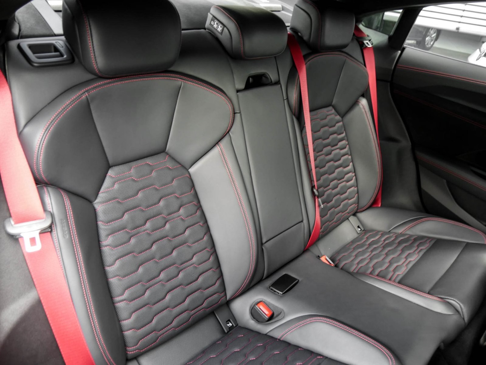 Audi RS e-tron GT performance quattro CARBONDACH LM21