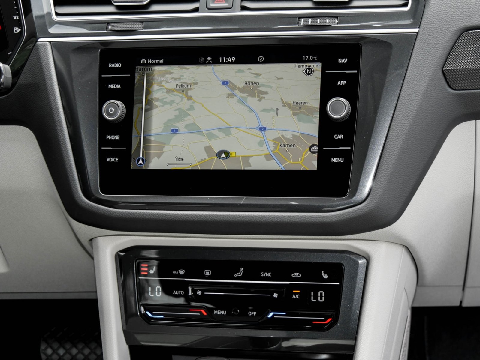 Volkswagen Tiguan 2.0 ELEGANCE 4X4 AHK CAM ACC LM18 EKLAPPE