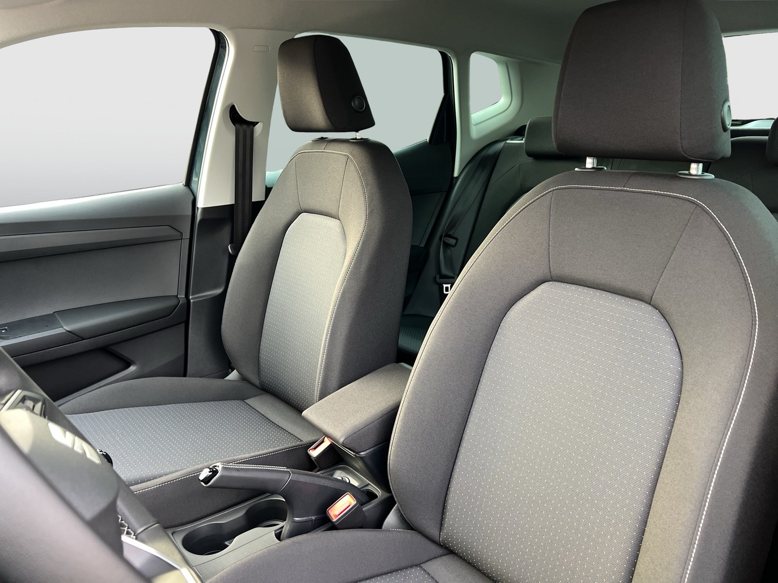 Seat Arona 1.0 ROAD EDITION NAV LED 16LM RFK SHZ LED