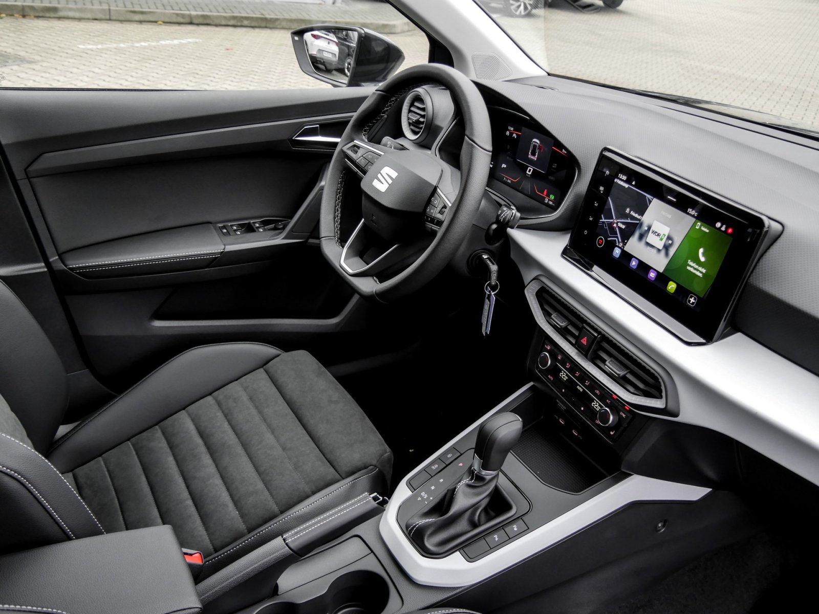 Seat Arona 1.0 ROAD EDITION DSG NAV LED 16ZOLL LM PDC