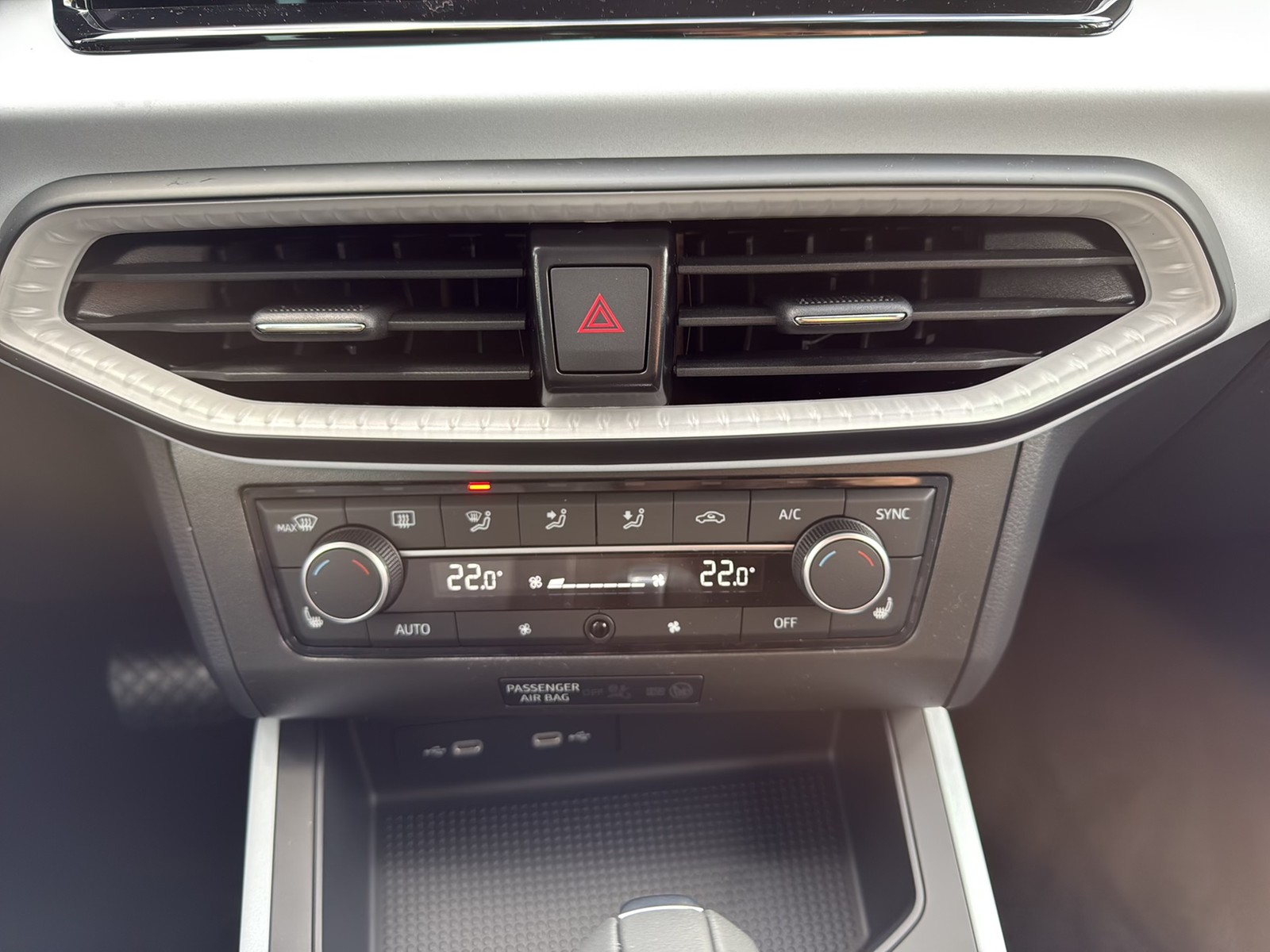 Seat Arona 1.0 ROAD EDITION DSG NAV VOLL-LED RFK SHZ