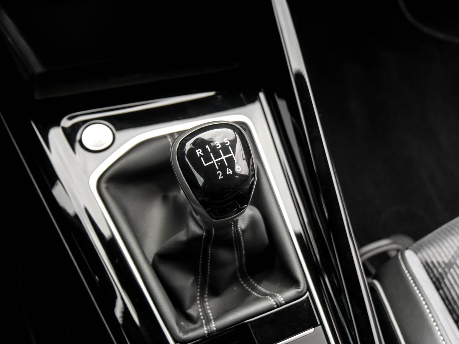 Volkswagen Golf Variant VIII 1.5 R-LINE ACC NAVI SITZHEIZ.