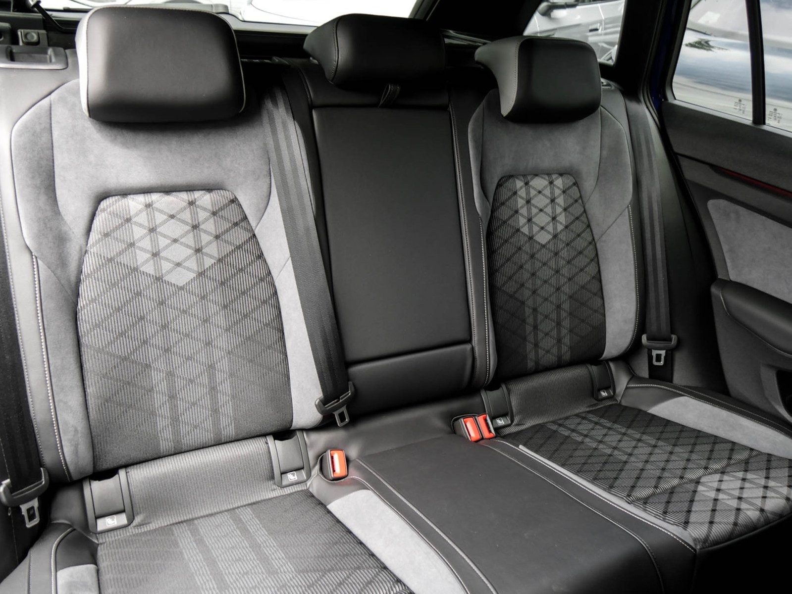Volkswagen Golf Variant VIII 1.5 R-LINE ACC NAVI SITZHEIZ.