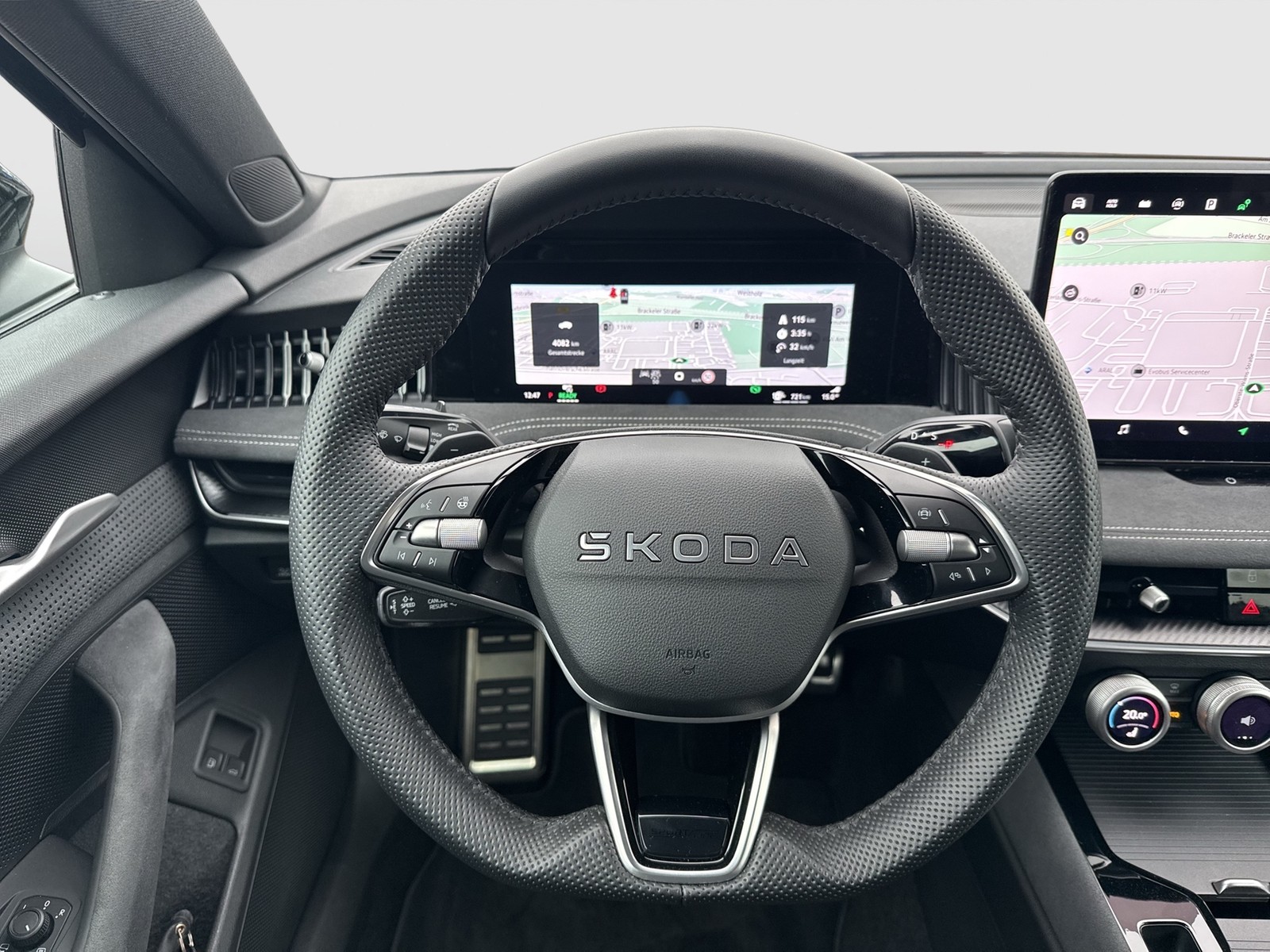 Skoda Superb Combi 1.5 iV SPORTLINE CAM ACC LM19 NAVI