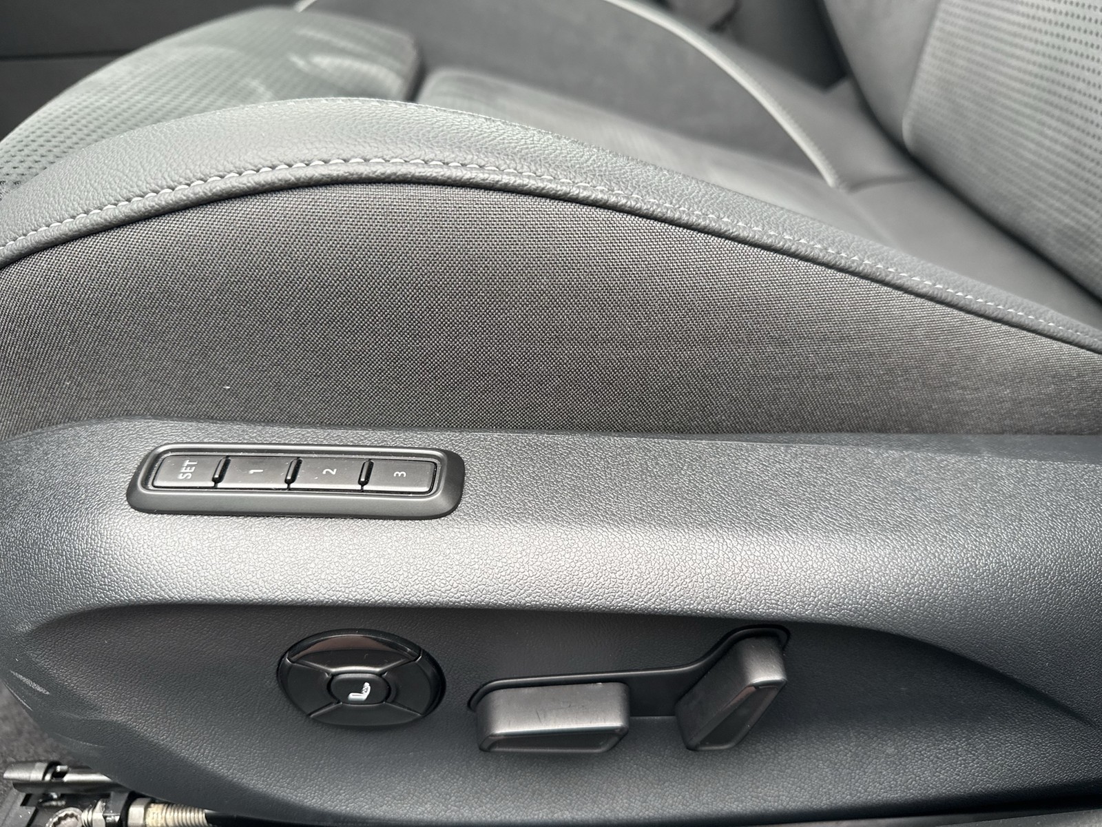 Skoda Superb Combi 1.5 iV SPORTLINE CAM ACC LM19 NAVI