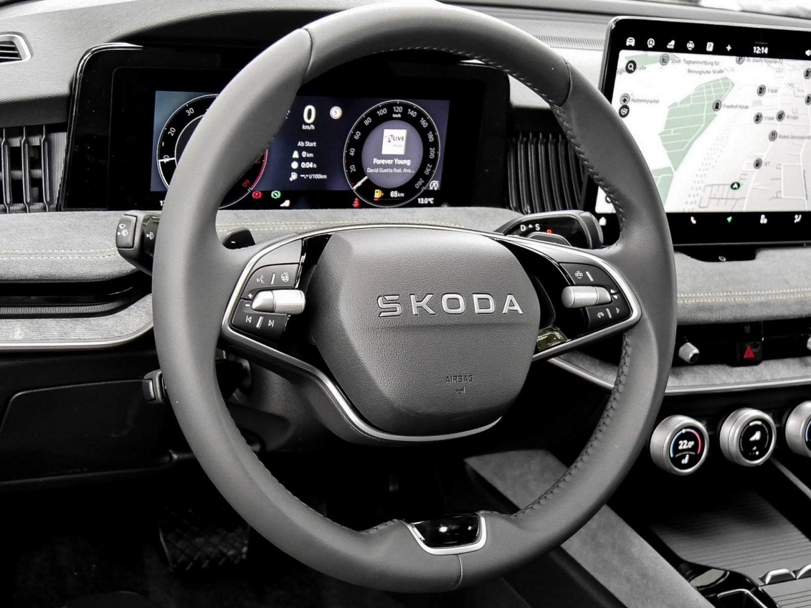 Skoda Superb Combi 2.0TDI DSG 4x4 Selection AHK HuD ACC NAV DCC 360Grad