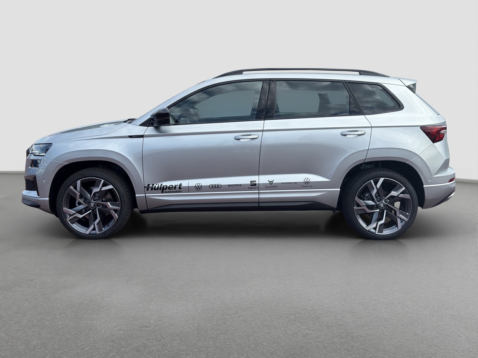 Skoda Karoq 2.0TDI DSG Sportline AHK NAV PANO ACC 360GRAD
