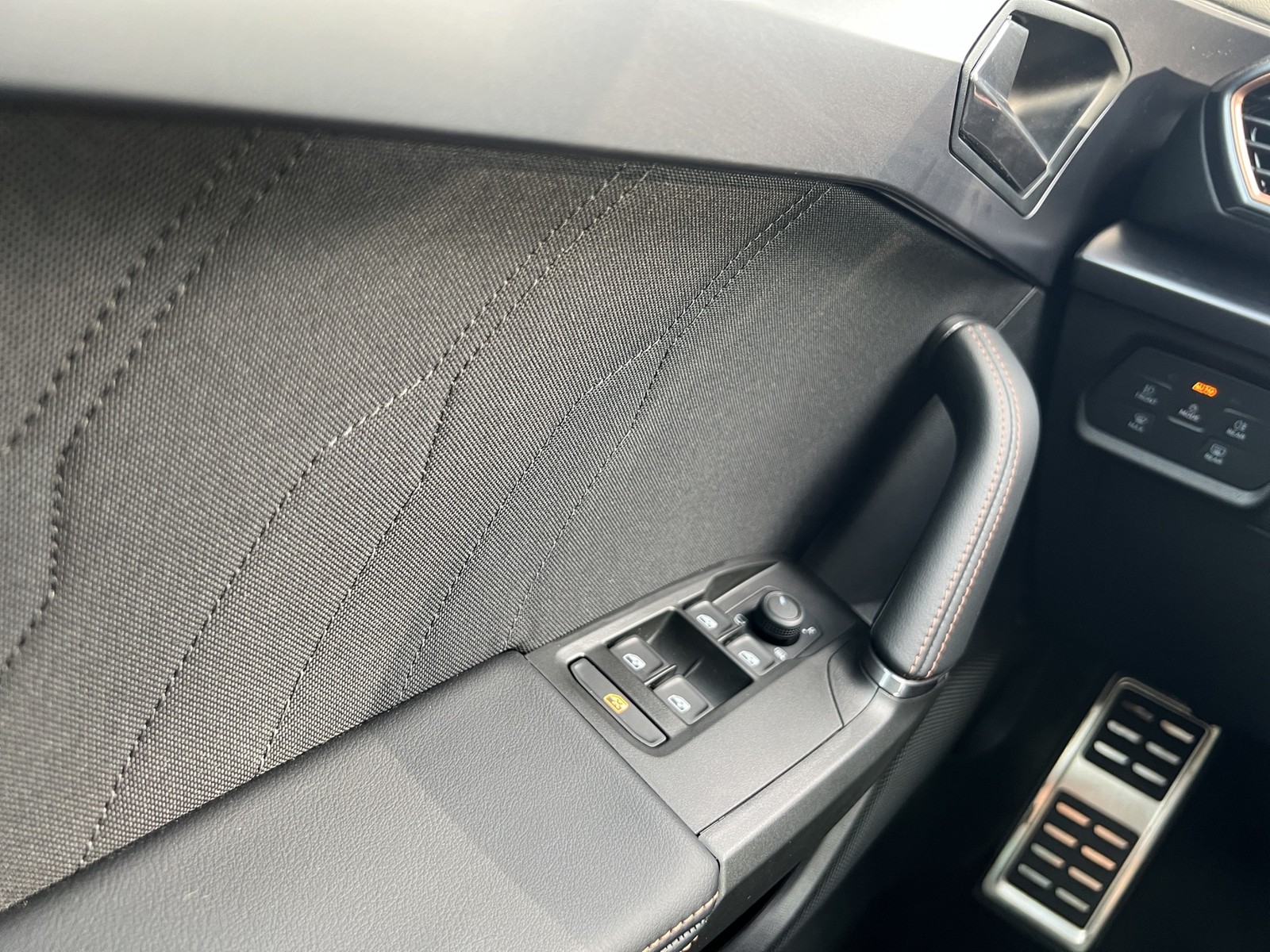 Cupra Formentor 1.5 eTSI FACELIFT CAM LM18 EKLAPPE NAVI