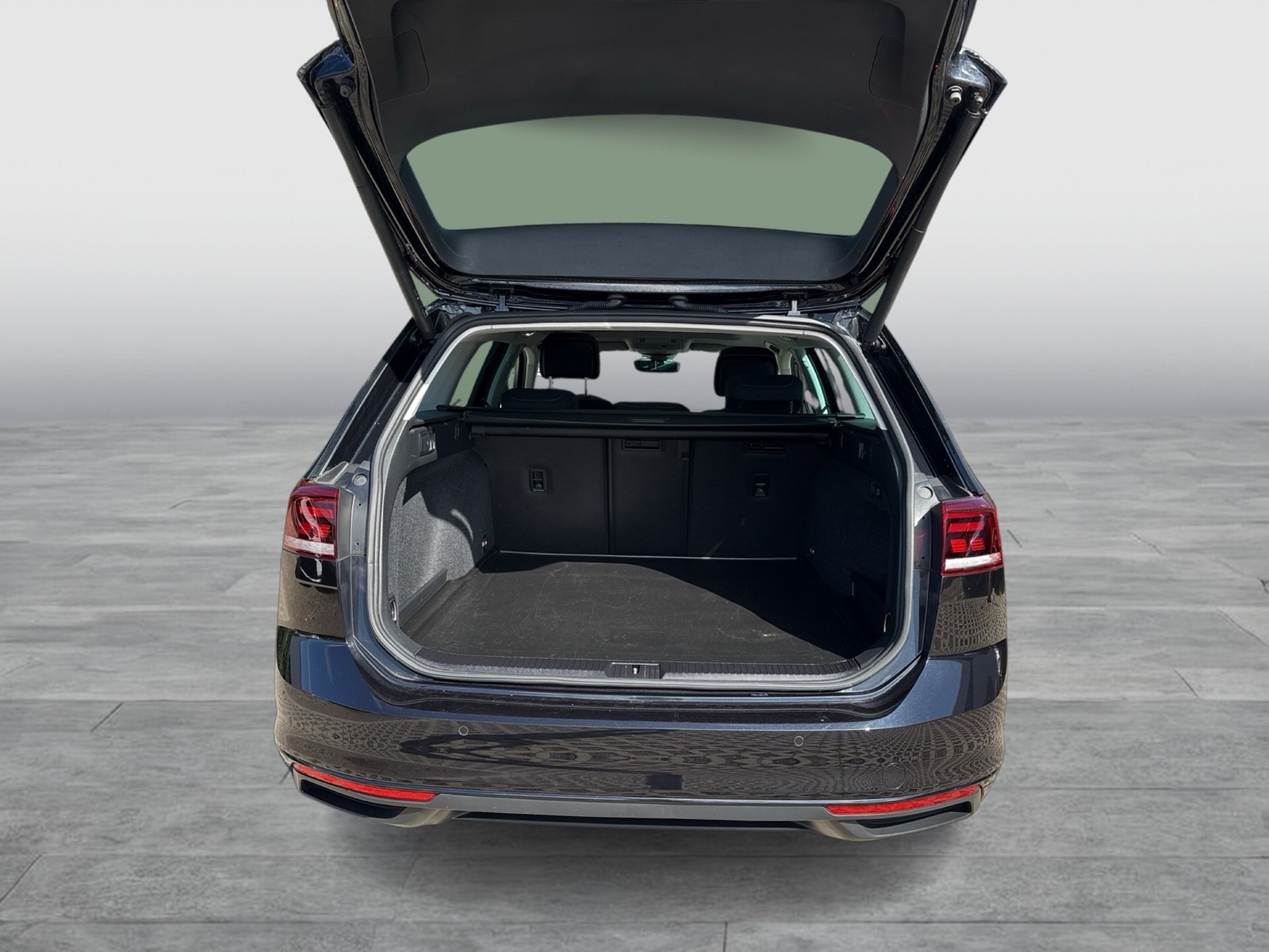 Volkswagen Passat Variant 2.0 BUSINESS PANO AHK 360°CAM ACC