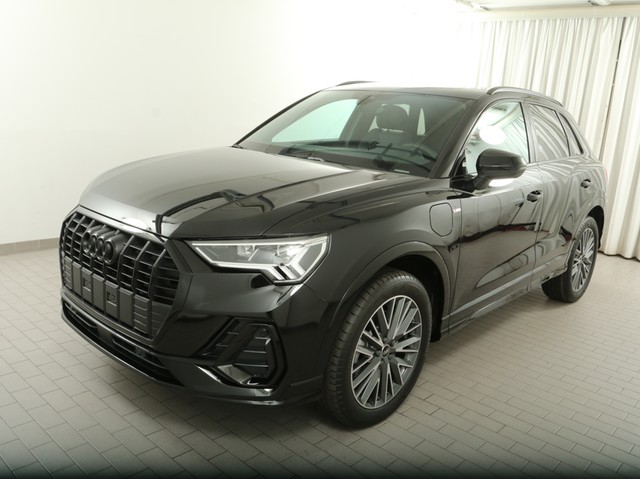 Audi Q3 45 HYBRID S LINE BLACKPAK AHK CAM ACC LM19