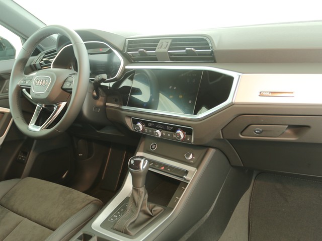 Audi Q3 45 HYBRID S LINE BLACKPAK AHK CAM ACC LM19