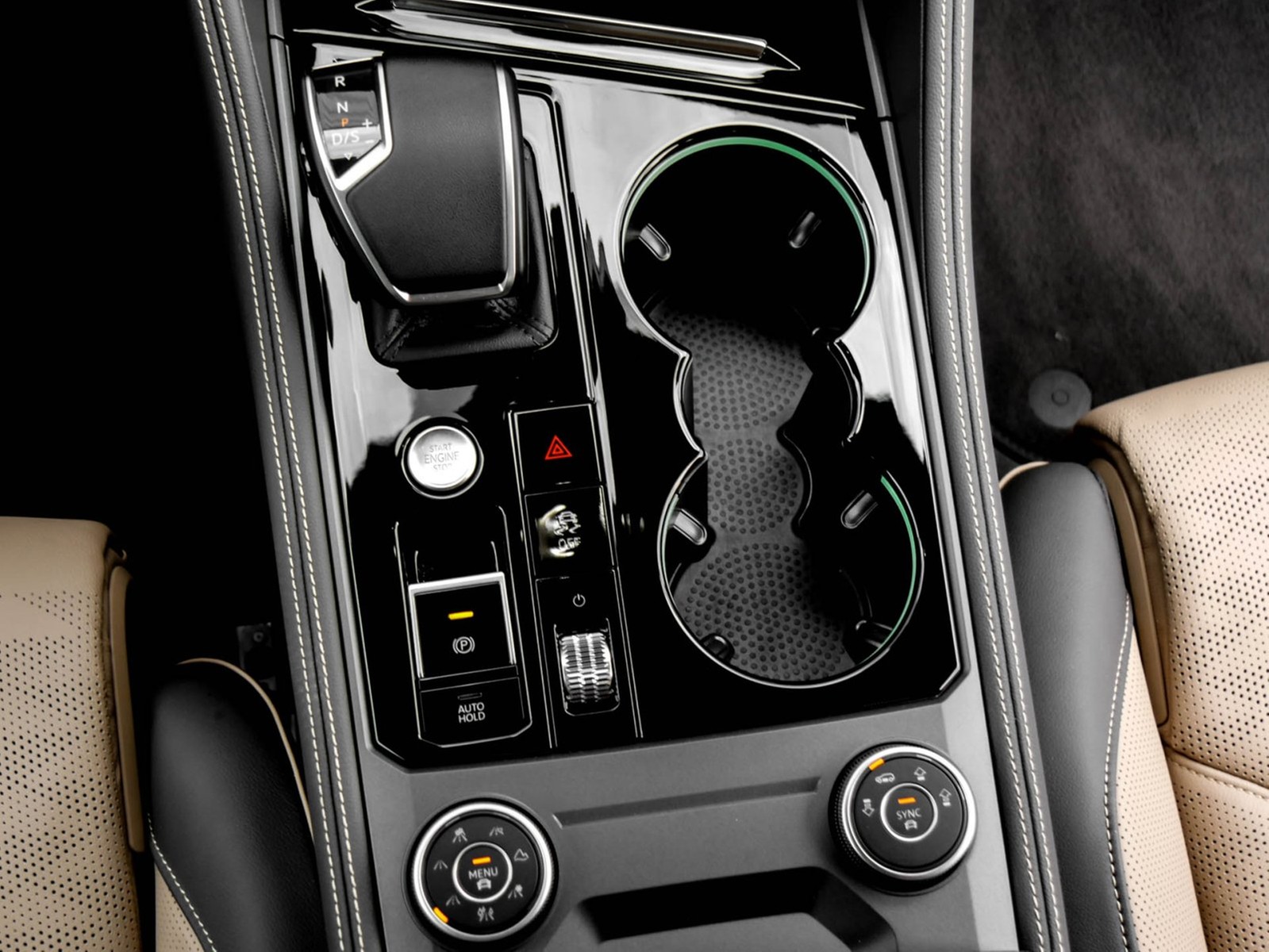 Volkswagen Touareg V6 TSI ELEGANCE NEUES MODELL STANDHZ CAM