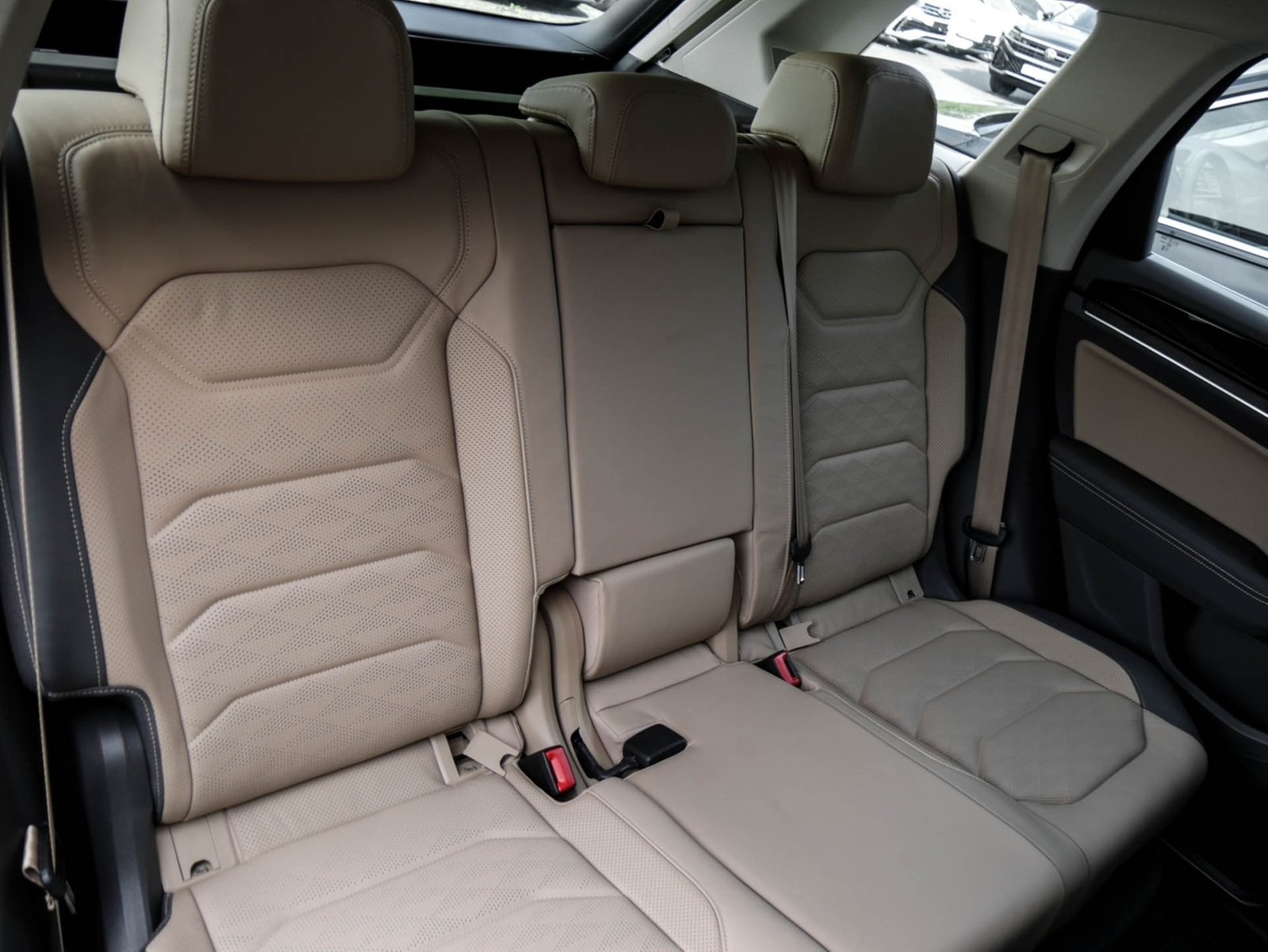 Volkswagen Touareg V6 TSI ELEGANCE NEUES MODELL STANDHZ CAM