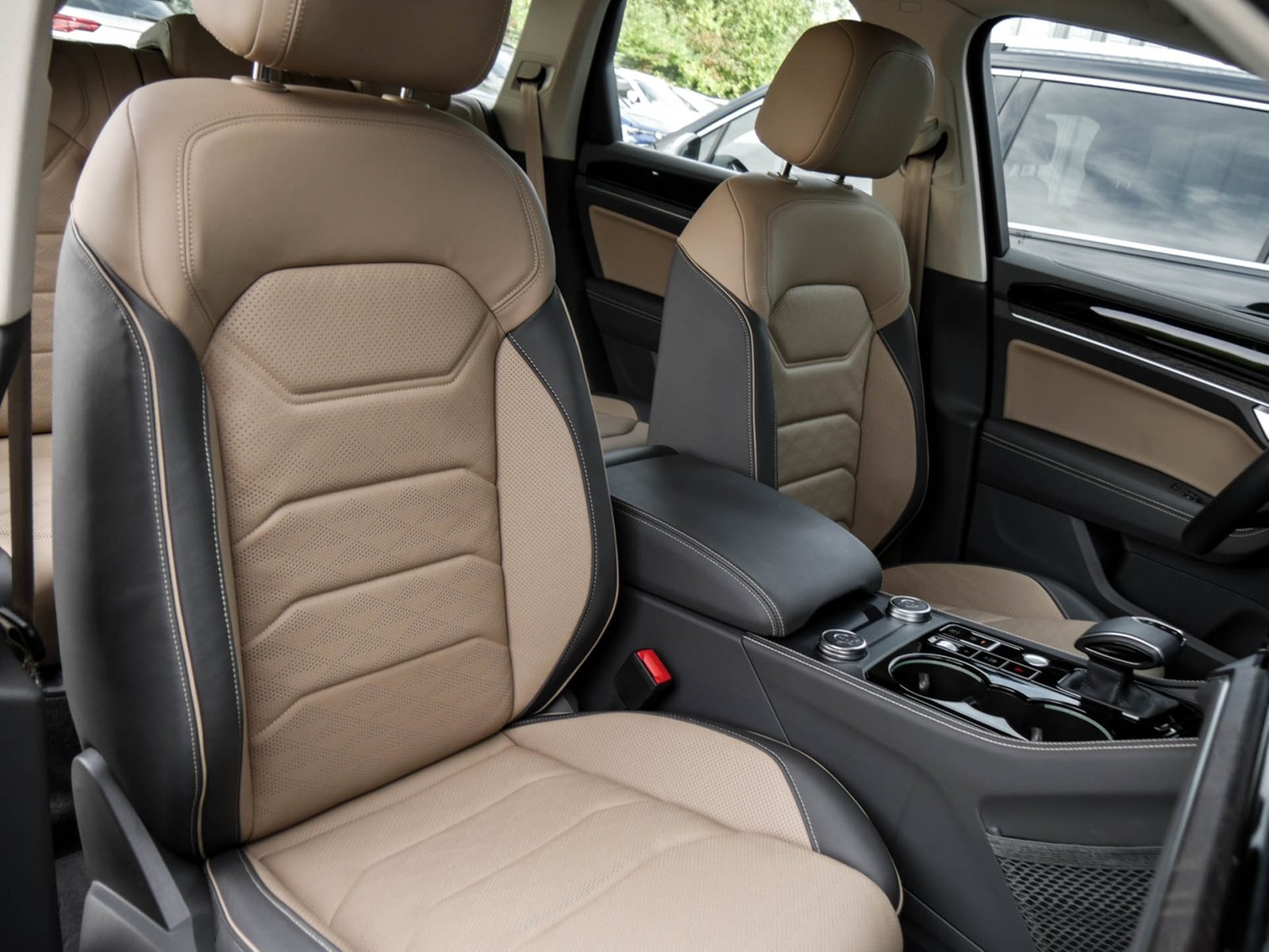 Volkswagen Touareg V6 TSI ELEGANCE NEUES MODELL STANDHZ CAM