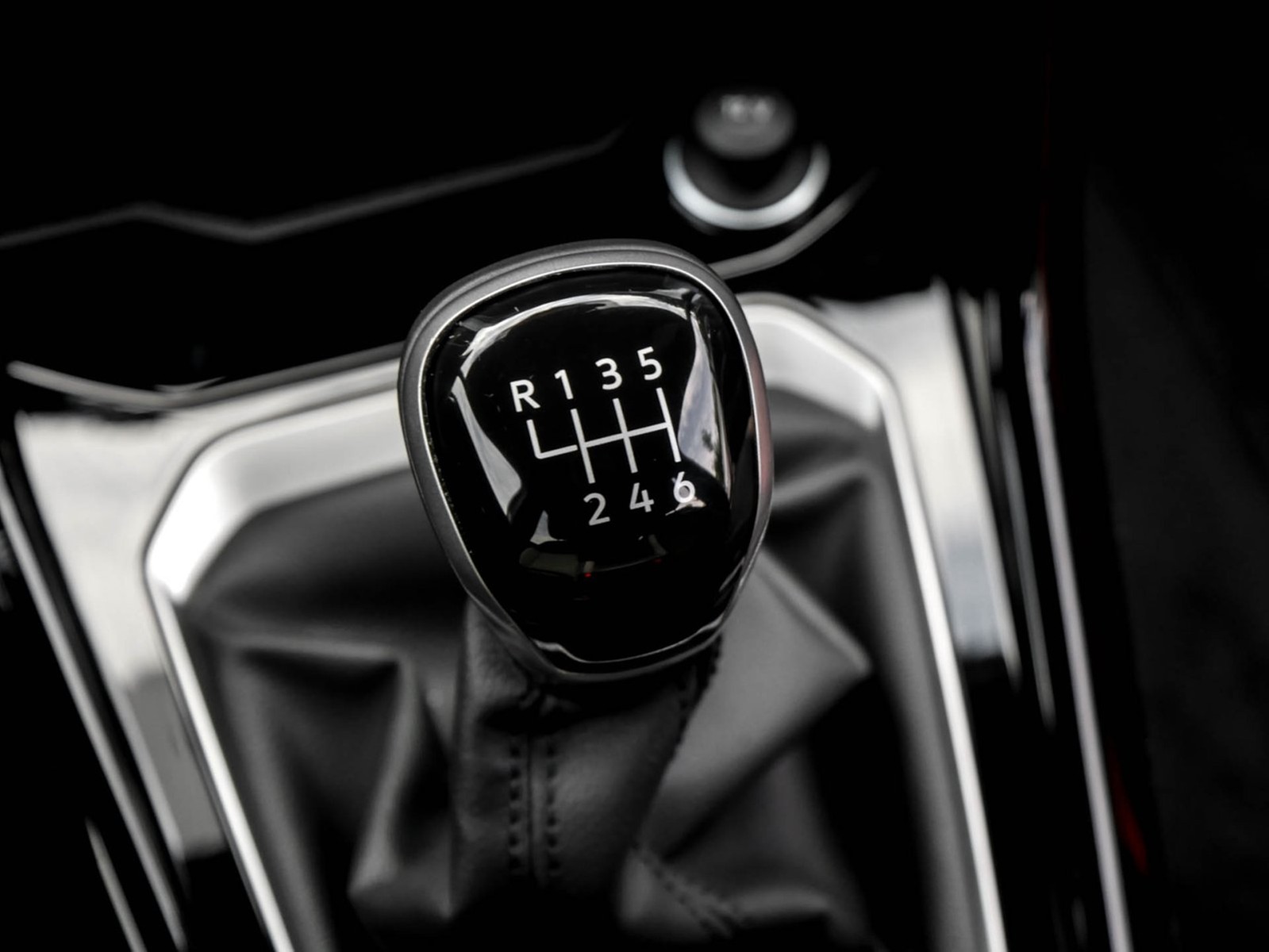 Volkswagen T-Roc 1.0 R-LINE CAM ACC LM17 NAVI SITZHEIZUNG