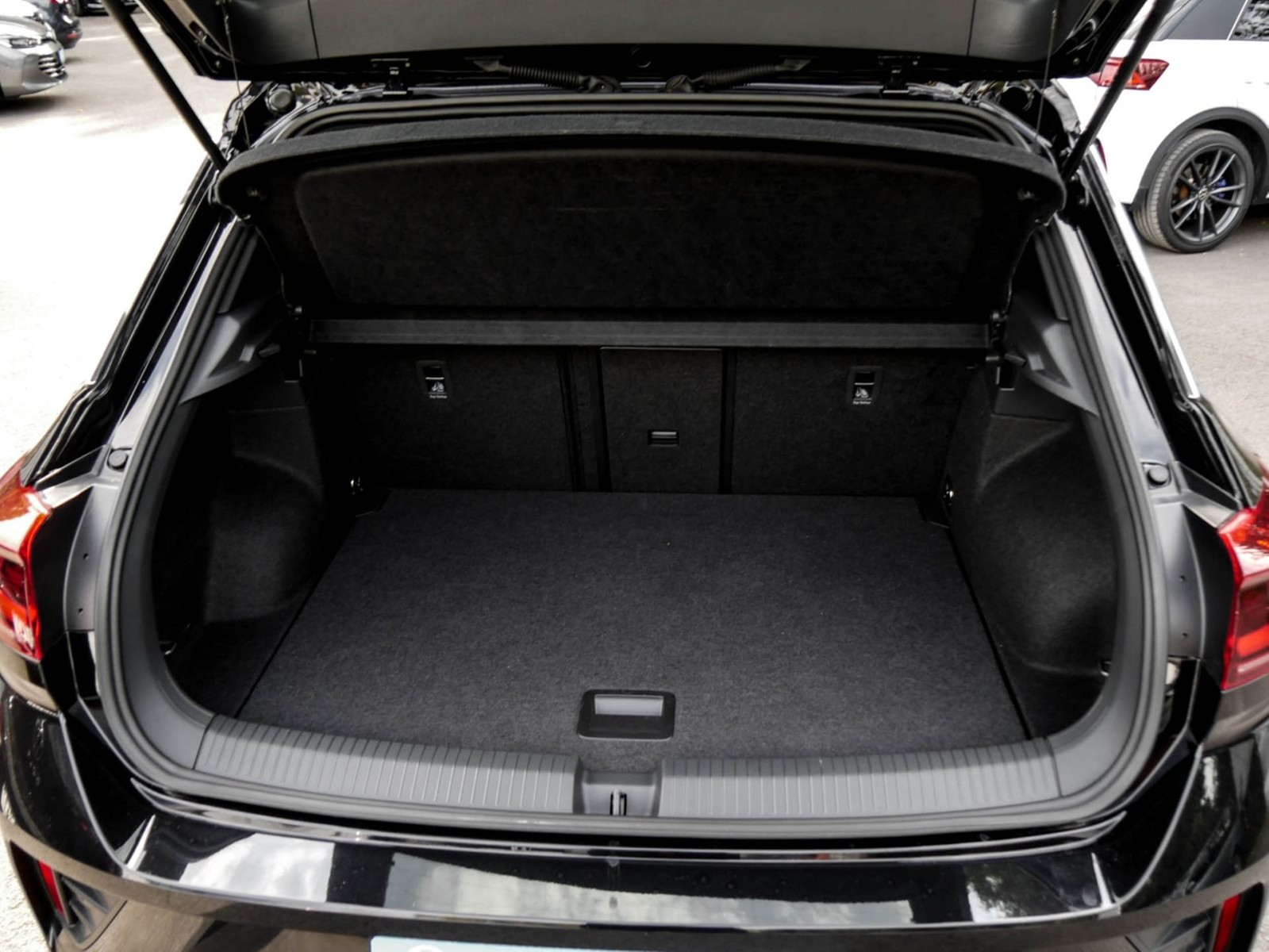 Volkswagen T-Roc 1.0 R-LINE CAM ACC LM17 NAVI SITZHEIZUNG