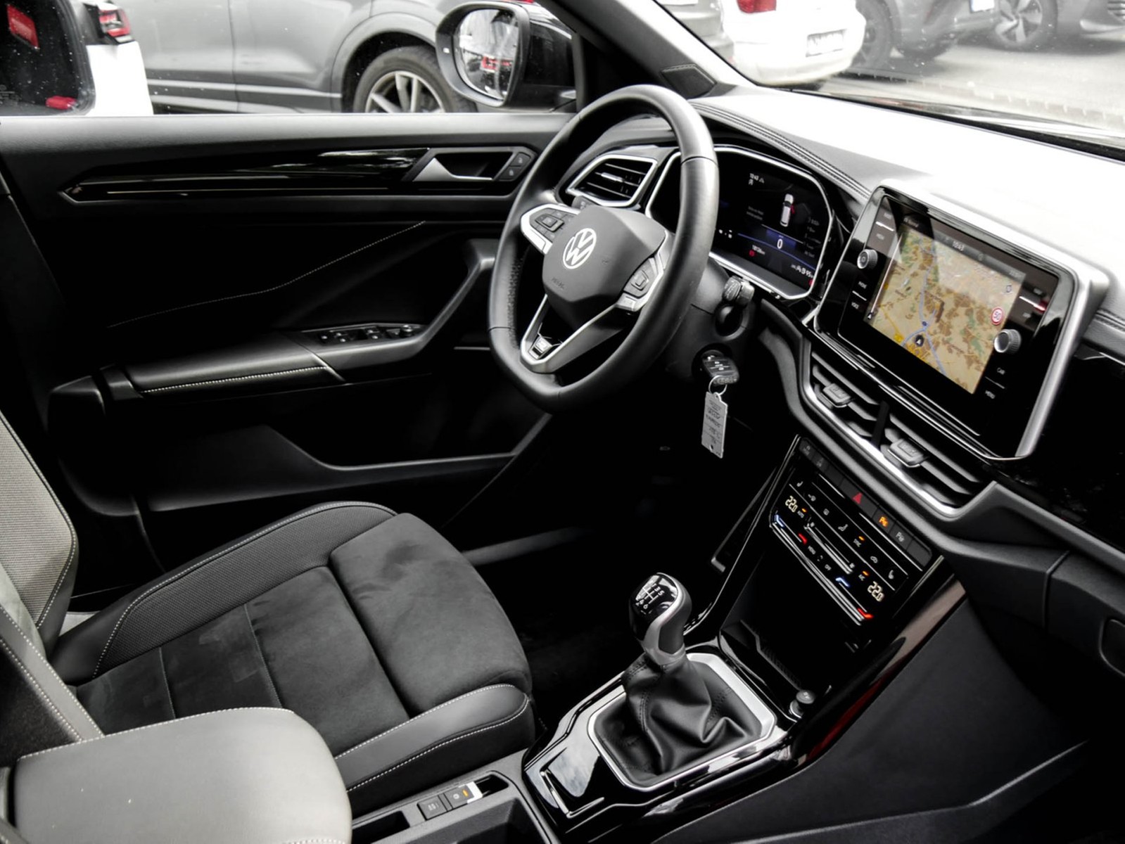 Volkswagen T-Roc 1.0 R-LINE CAM ACC LM17 NAVI SITZHEIZUNG