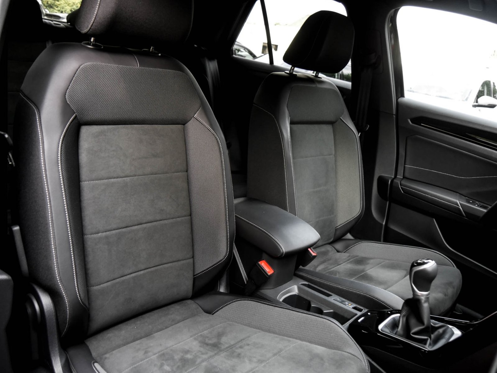 Volkswagen T-Roc 1.0 R-LINE CAM ACC LM17 NAVI SITZHEIZUNG