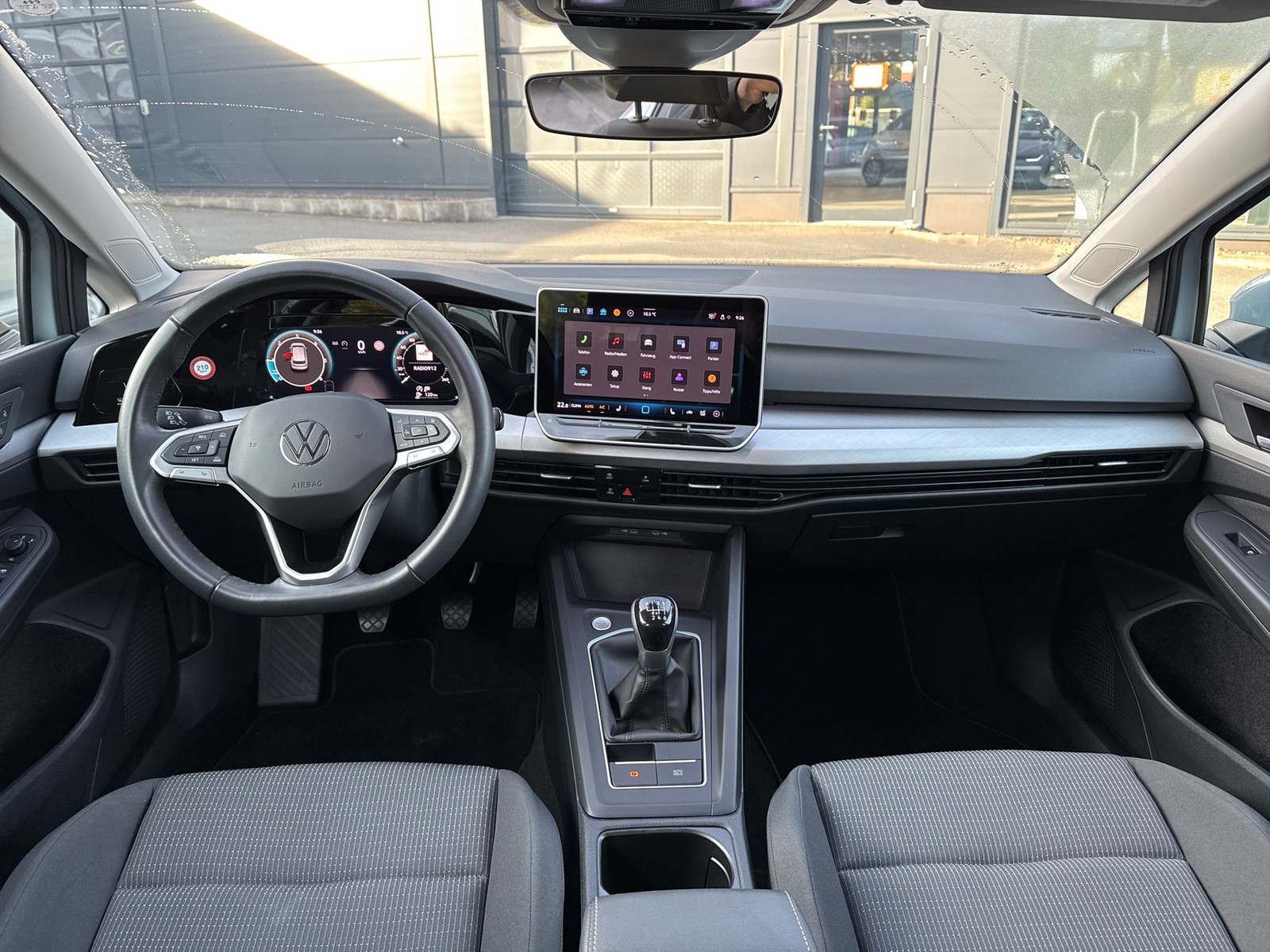 Volkswagen Golf VIII 2.0 FACELIFT CARPLAY SITZHEIZUNG LED