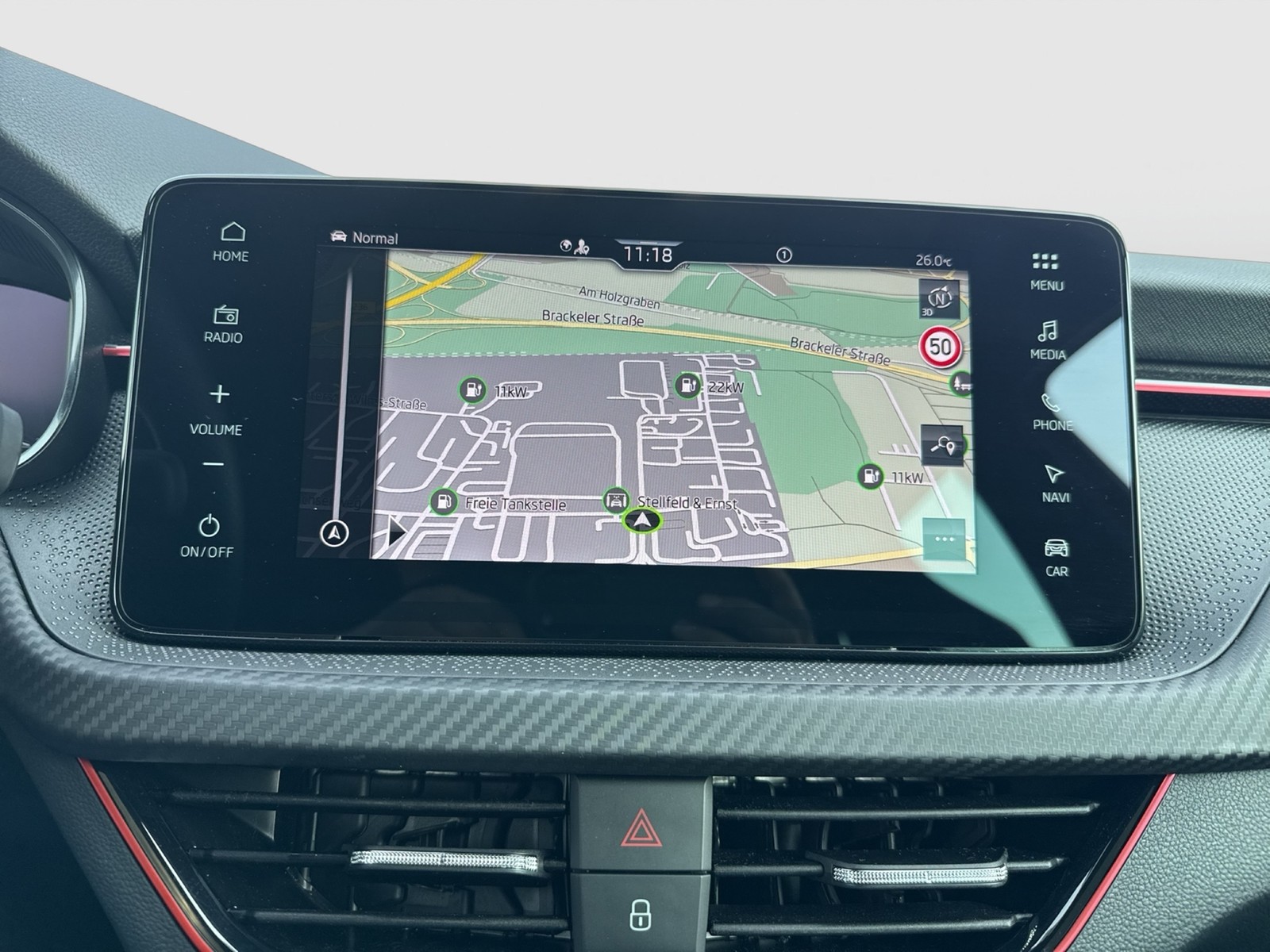 Skoda Kamiq 1.5 MONTE CARLO PANO AHK CAM ACC LM17 NAVI