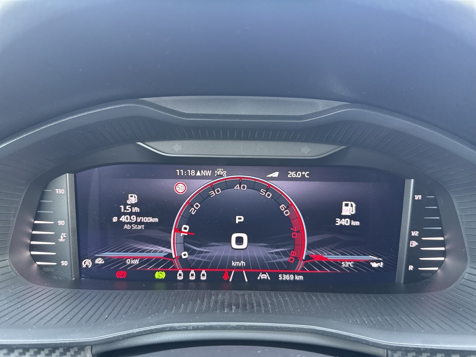 Skoda Kamiq 1.5 MONTE CARLO PANO AHK CAM ACC LM17 NAVI