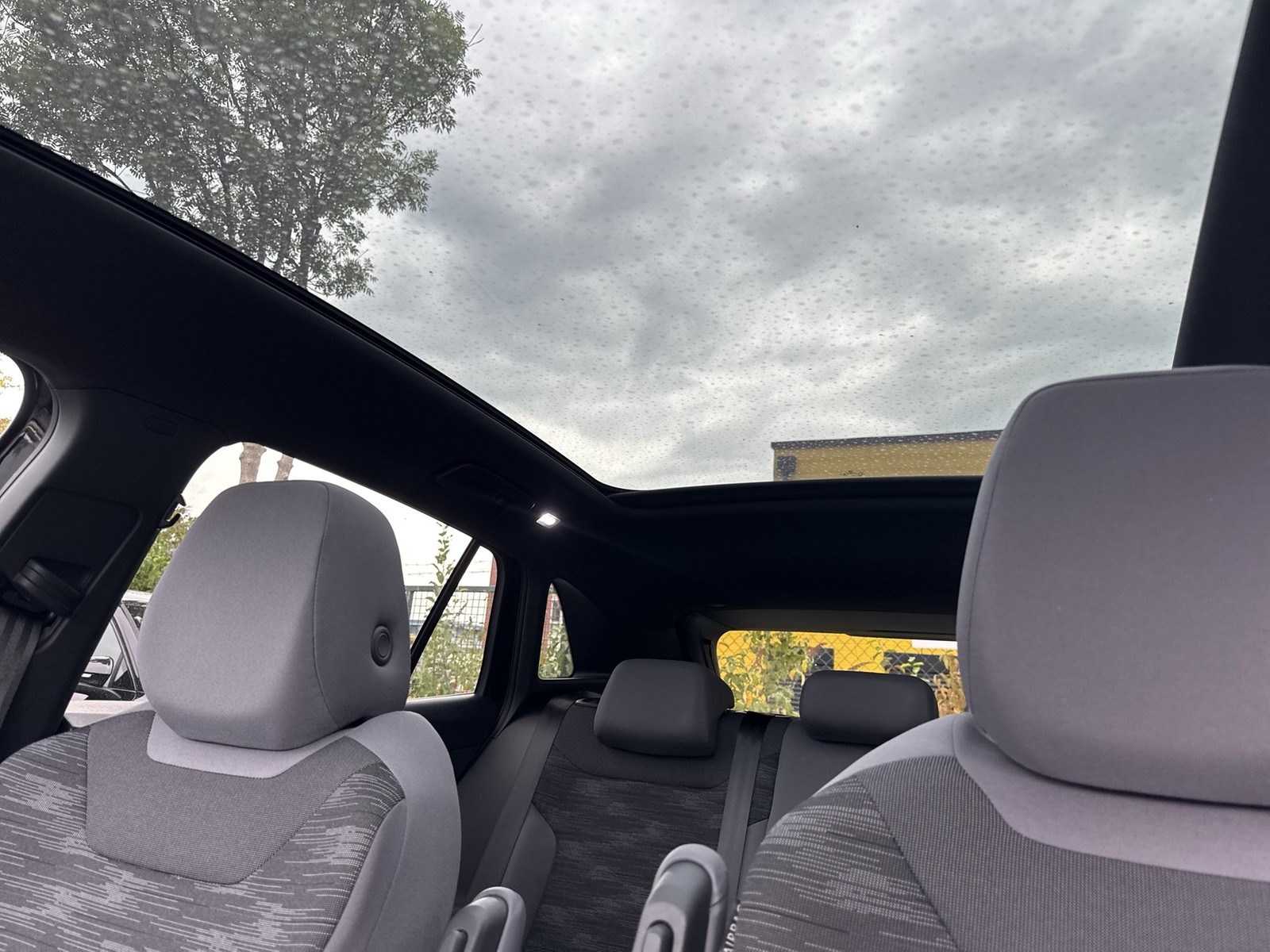 Volkswagen ID.4 Pure Performance PANO LM19 MATRIXLED NAVI