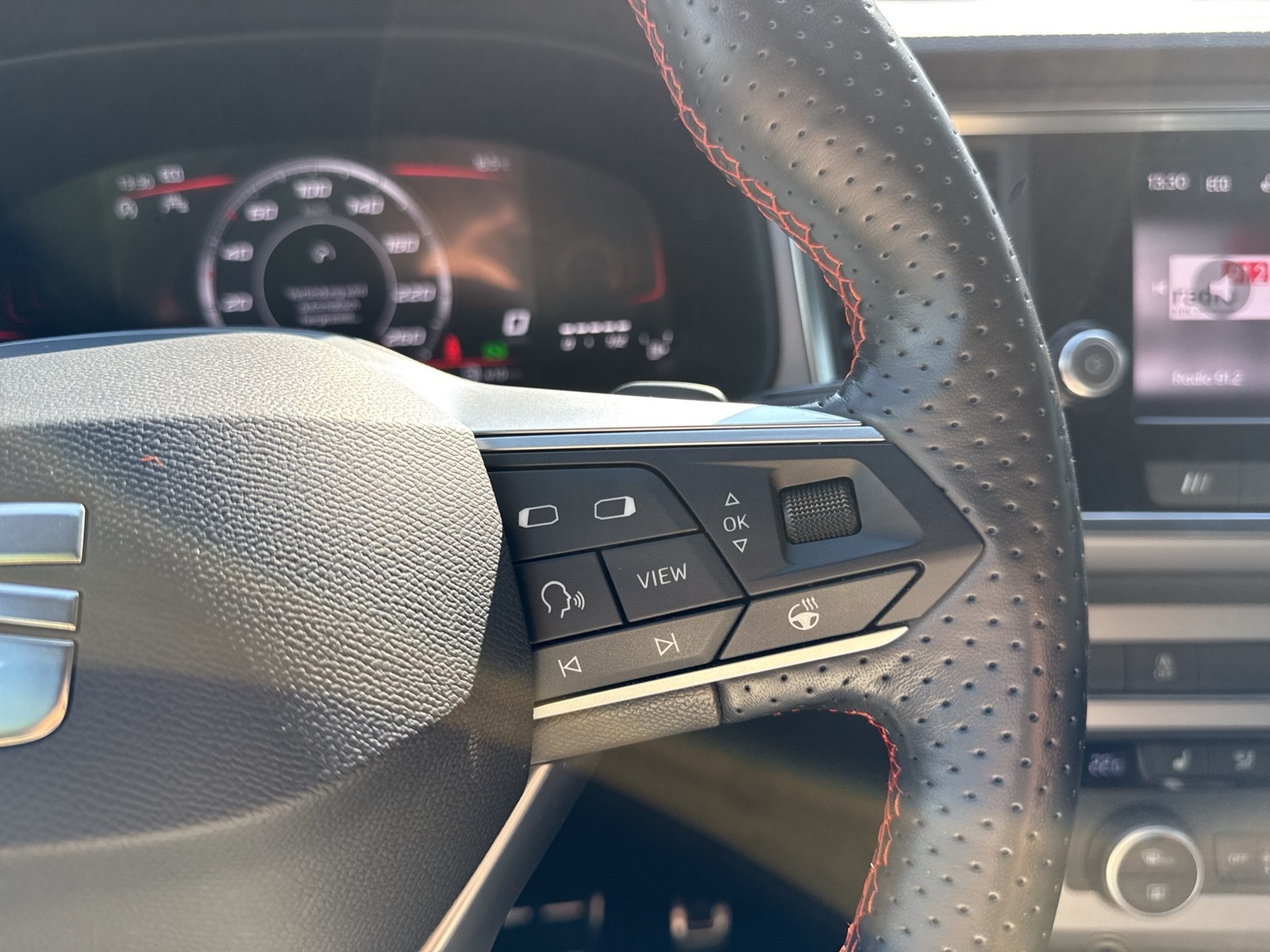 Seat Ateca 2.0 FR PANO BEATS KAMERA ALU18 CARPLAY