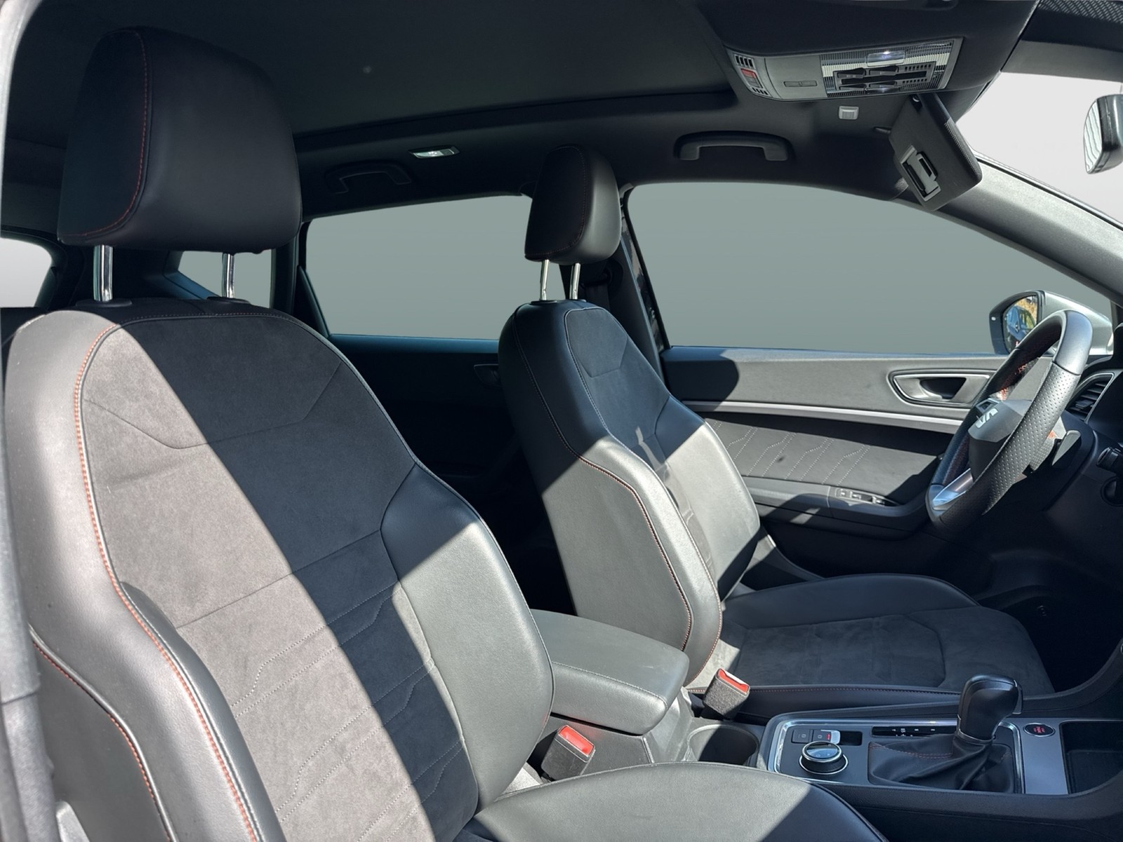 Seat Ateca 2.0 FR PANO BEATS KAMERA ALU18 CARPLAY