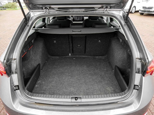 Skoda Octavia Combi 1.5 e-TEC CAM ACC NAVI CARPLAY
