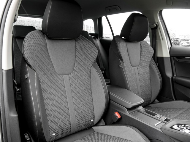 Skoda Octavia Combi 1.5 e-TEC CAM ACC NAVI CARPLAY