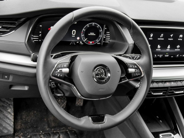 Skoda Octavia Combi 1.5 e-TEC CAM ACC NAVI CARPLAY