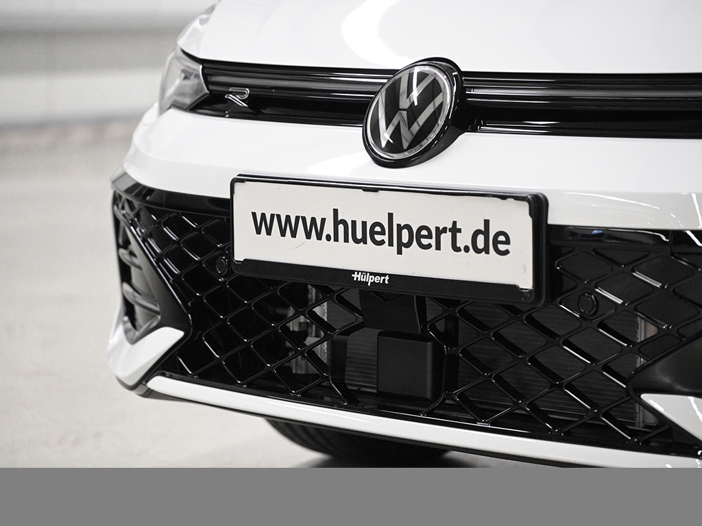 Volkswagen Golf 1.5 eTSI R-LINE DSG BLACKSTYLE HARMANKARDON AHK MATRIXLED CAM LM18