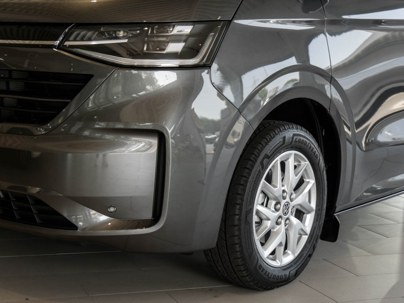 Volkswagen T7 Caravelle STYLE KR AHK PANO MATRIXLED