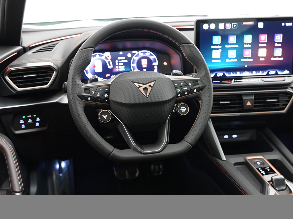 Cupra Formentor 1.5 eTSI PANO SENNHEISER 360°CAM LM18