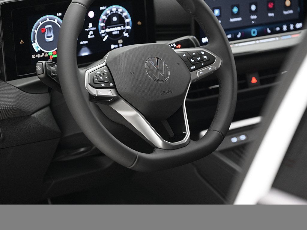 Volkswagen T-Roc 1.5 eTSI LIFE DSG AHK ALLWETTERREIFEN CAM ACC