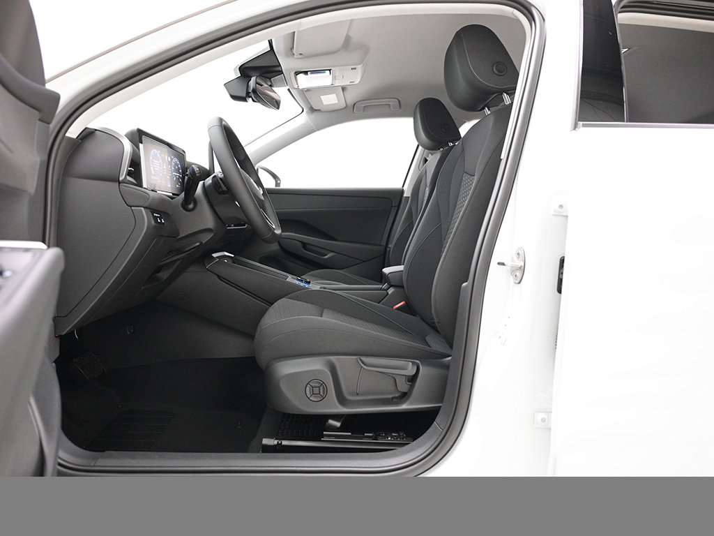Volkswagen T-Roc 1.5 eTSI LIFE DSG AHK ALLWETTERREIFEN CAM ACC