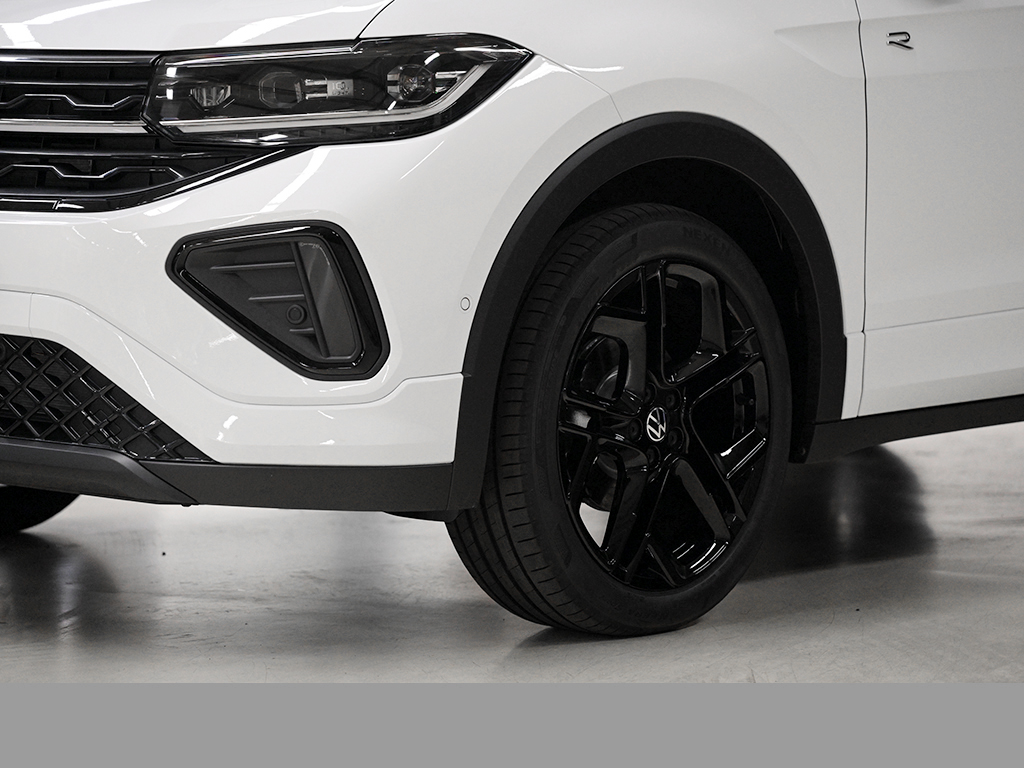 Volkswagen T-Cross 1.0 TSI R-LINE DSG BLACKSTYLE AHK NAVI CAM LM18