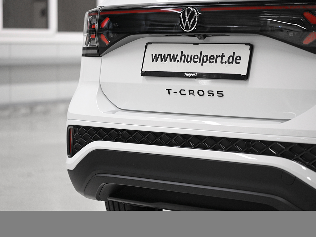 Volkswagen T-Cross 1.0 TSI R-LINE DSG BLACKSTYLE AHK NAVI CAM LM18