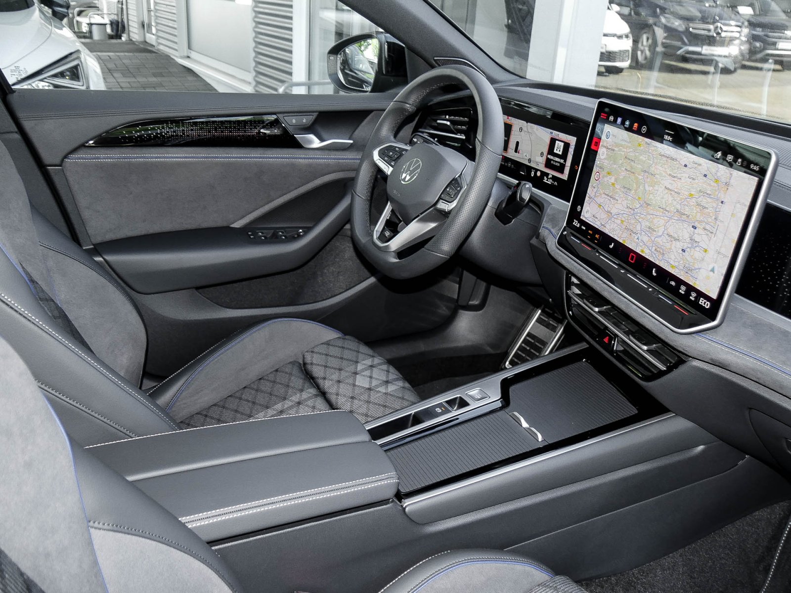 Volkswagen Passat Variant 1.5 eHybrid R-Line NEUES MODELL