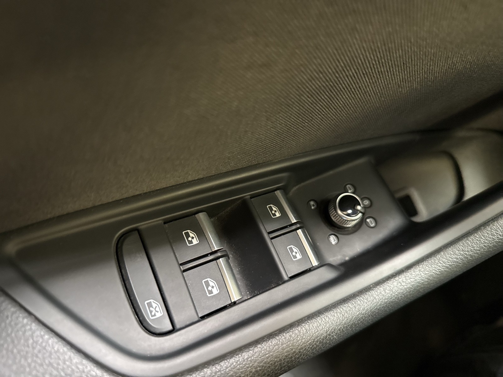 Audi A4 Avant 40 Qu. advanced BLACKPAK KAMERA HEADUP