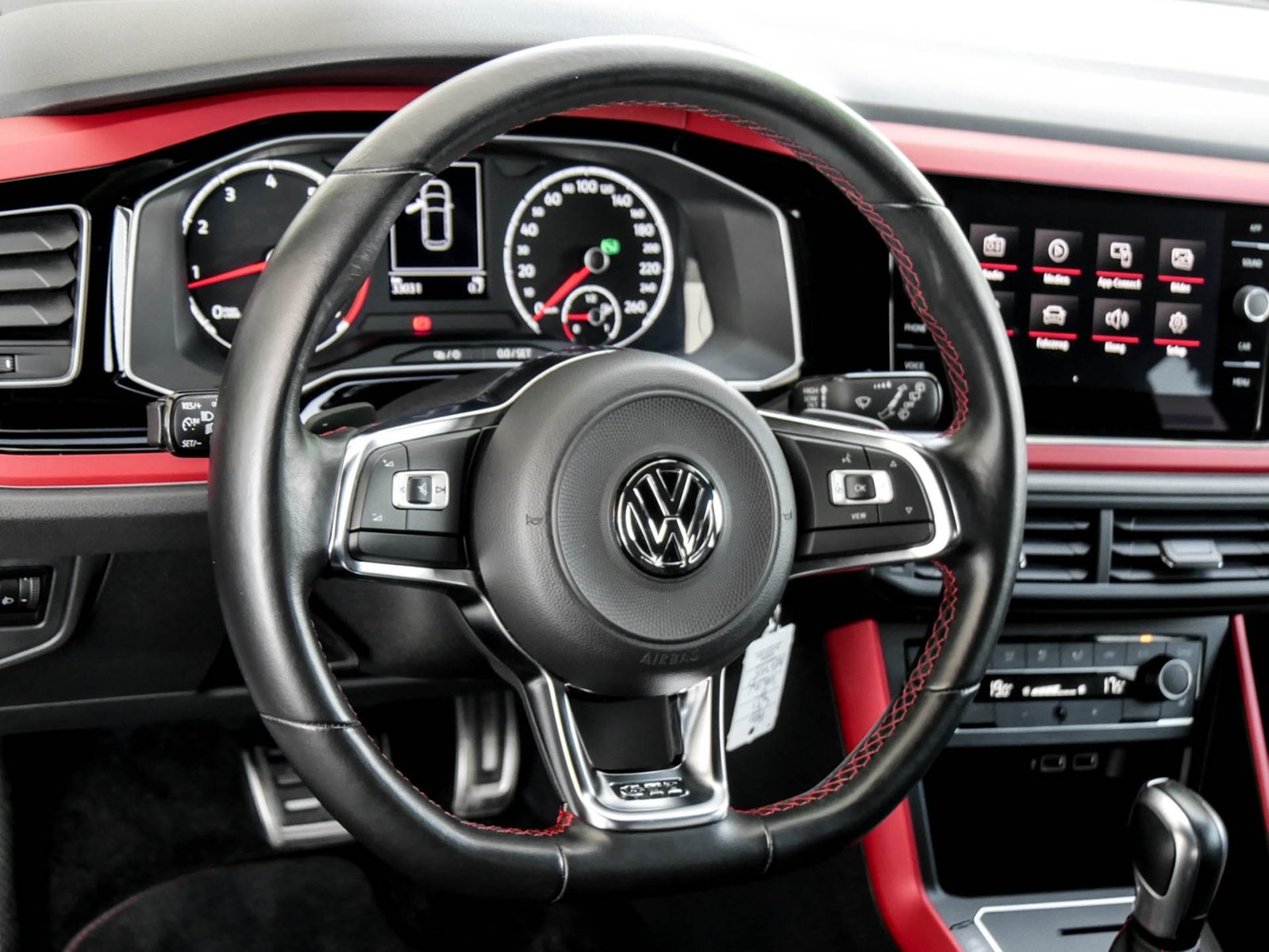 Volkswagen Polo 2.0 GTI BEATS LM18 CARPLAY SITZHEIZUNG