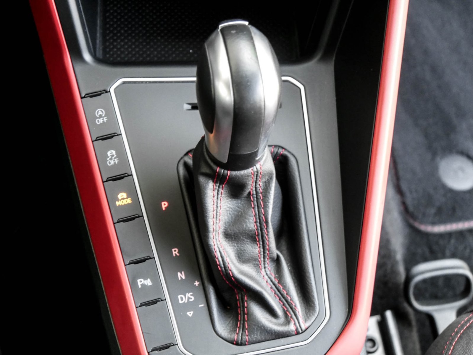 Volkswagen Polo 2.0 GTI BEATS LM18 CARPLAY SITZHEIZUNG