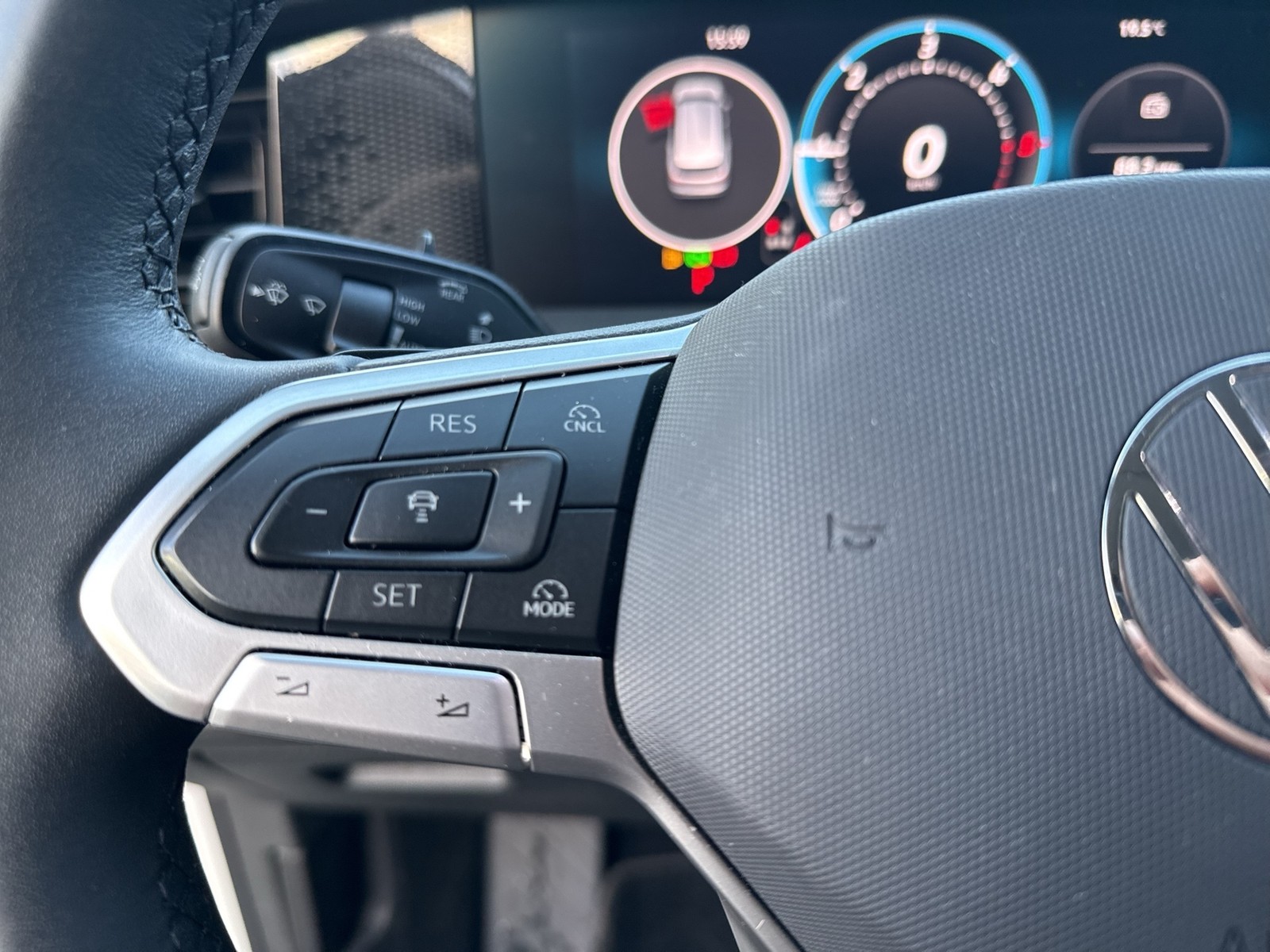 Volkswagen Tayron 2.0 LIFE CAM ACC EKLAPPE NAVI LM17 SITZHZ
